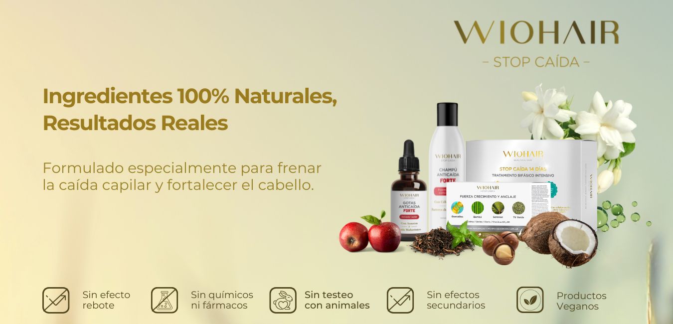 banner con una chica con el pelo rizado y voluminoso sonriendo. A su derecha nuestro producto 